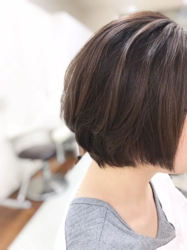 乾かすだけ 縮毛矯正ショートボブ ヘアカタログ Bees センター北店 三好 俊輝 ヘアサロン 美容院 Ash オフィシャルサイト