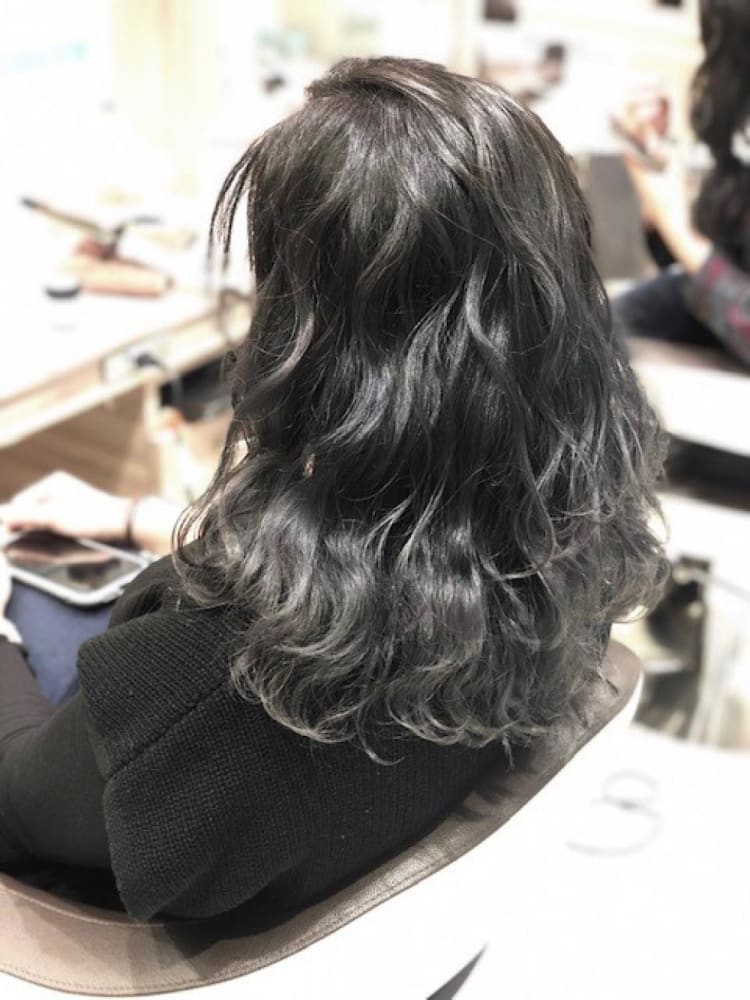 艶髪アッシュグレー ヘアカタログ Ash 新小岩店 小島 仁美