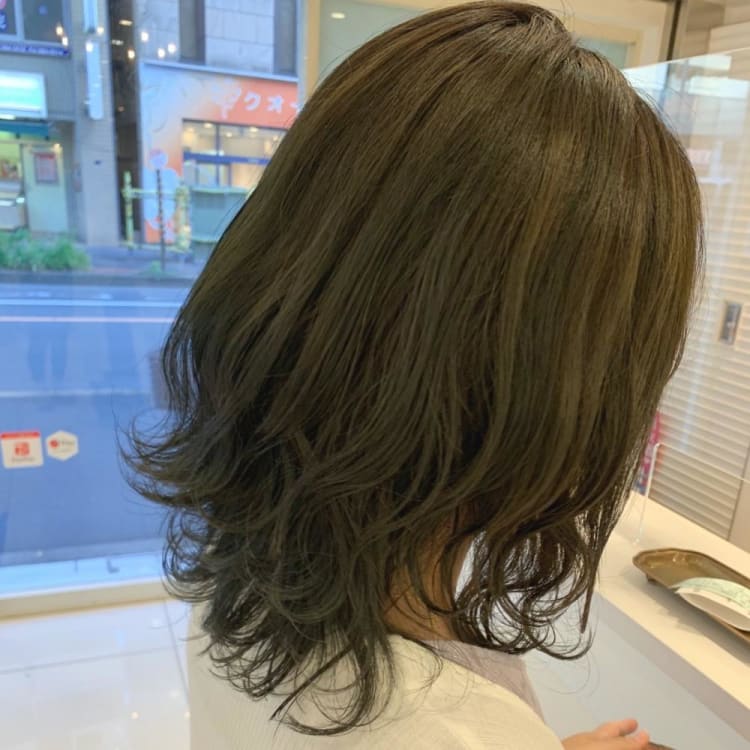 ミディアム オリーブベージュ ヘアカタログ Ash 武蔵小金井店 高橋 優子 ヘアサロン 美容院 Ash オフィシャルサイト ミディアム オリーブベージュ ヘアカタログ Ash 武蔵小金井店 高橋 優子 ヘアサロン 美容院 Ash オフィシャルサイト