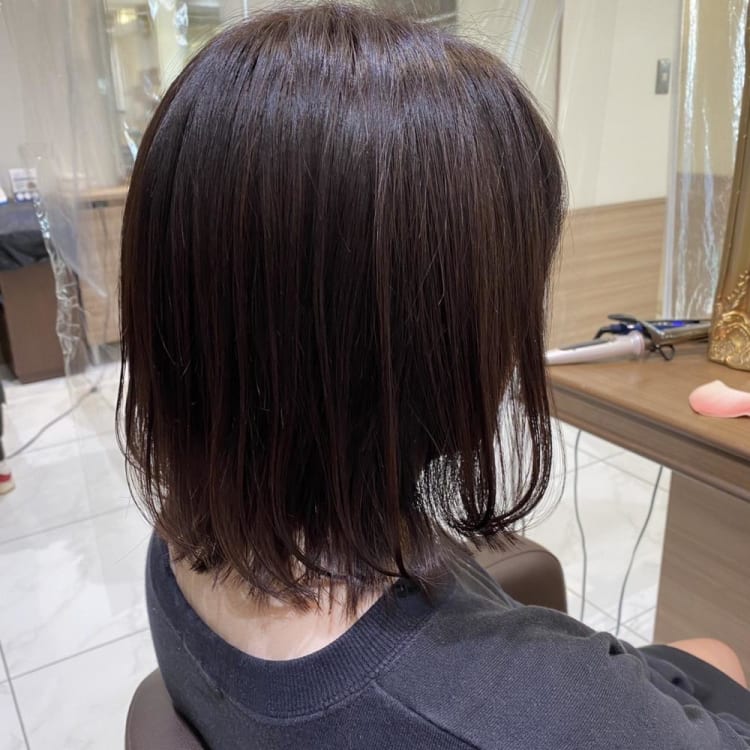 チョコレートカラーの切りっぱなしボブ ヘアカタログ Ash 中山店 高梨 ひかる ヘアサロン 美容院 Ash オフィシャルサイト