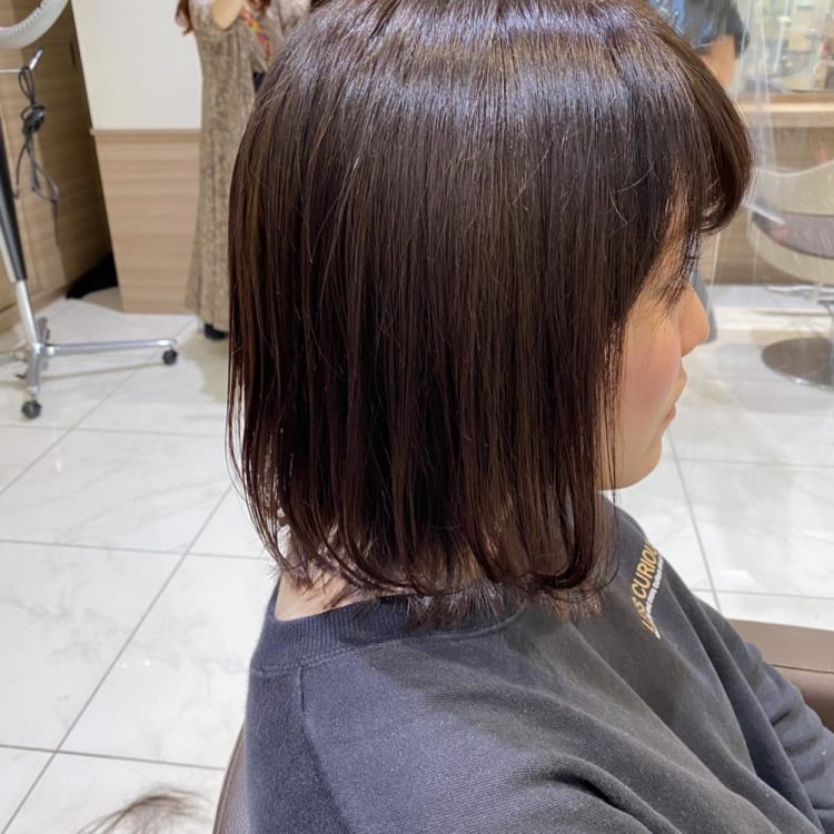 チョコレートカラーの切りっぱなしボブ ヘアカタログ Ash 中山店 高梨 ひかる ヘアサロン 美容院 Ash オフィシャルサイト