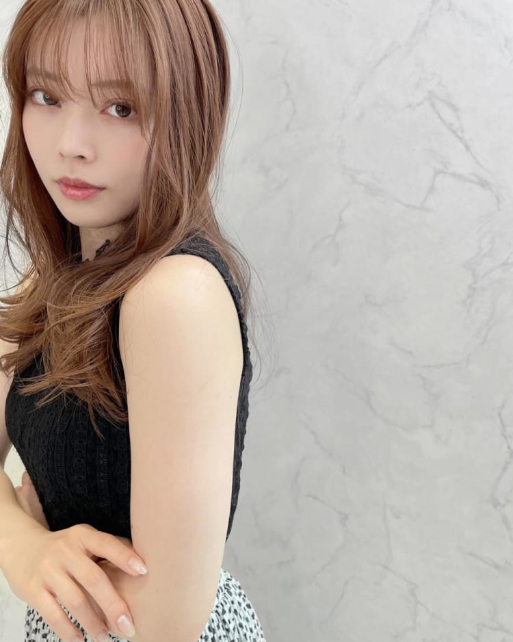 ロング 透明感 ベージュカラー シースルーバング ヘアカタログ Ash 大森店 千田 陽文 ヘアサロン 美容院 Ash オフィシャルサイト