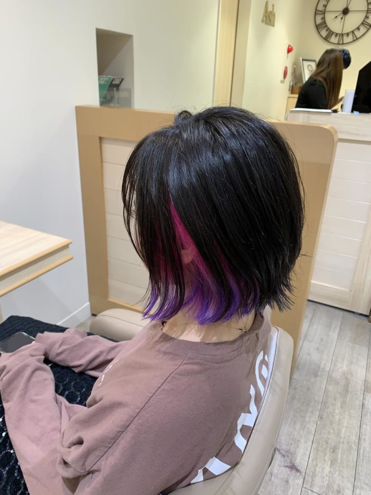 インナーカラー 切りっぱなしボブ ヘアカタログ ヘアサロン 美容院 Ash オフィシャルサイト