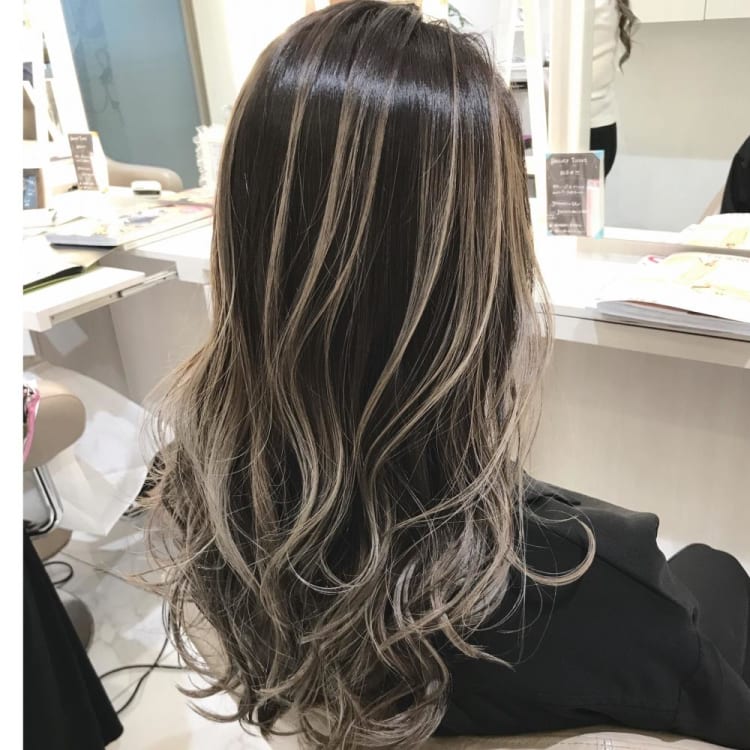 コントラストシアーベージュバレイヤージュ ヘアカタログ Ash 大宮店 山崎 俊輔 ヘアサロン 美容院 Ash オフィシャルサイト