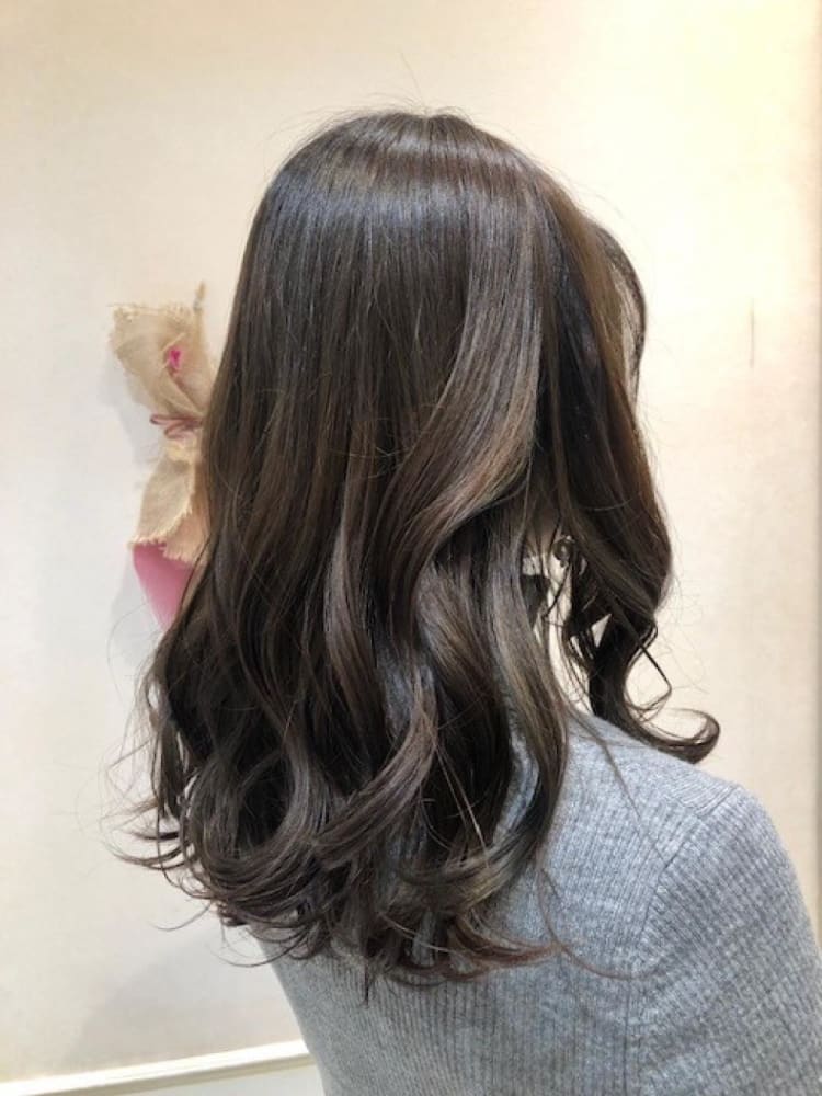 赤味を消したアッシュカラー ヘアカタログ Ash 中山店 佐藤 あき