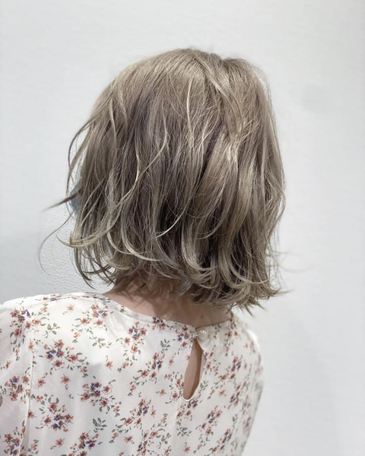 ブリーチ2回で明るく 透けるシアーーベージュ ヘアカタログ Ash 菊名店 上杉 一也 ヘアサロン 美容院 Ash オフィシャルサイト ブリーチ2回で明るく 透けるシアーーベージュ ヘアカタログ Ash 菊名店 上杉 一也 ヘアサロン 美容院 Ash オフィシャルサイト