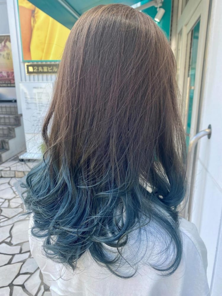 鮮やか ブルーグラデーション ヘアカタログ Ash さがみ野店 菅原 美樹 ヘアサロン 美容院 Ash オフィシャルサイト