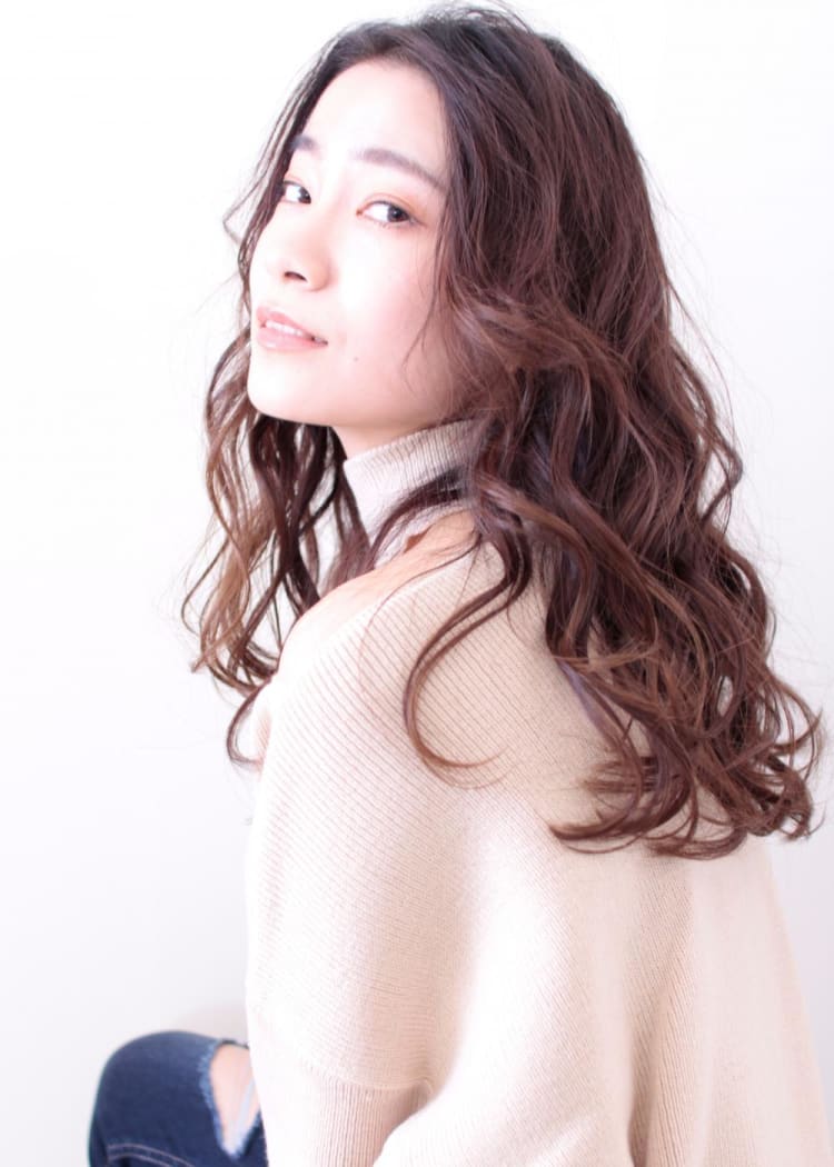 デジタルパーマで作るｓカールロングスタイル ヘアカタログ Ash 自由が丘店 遠藤 まりえ ヘアサロン 美容院 Ash オフィシャルサイト