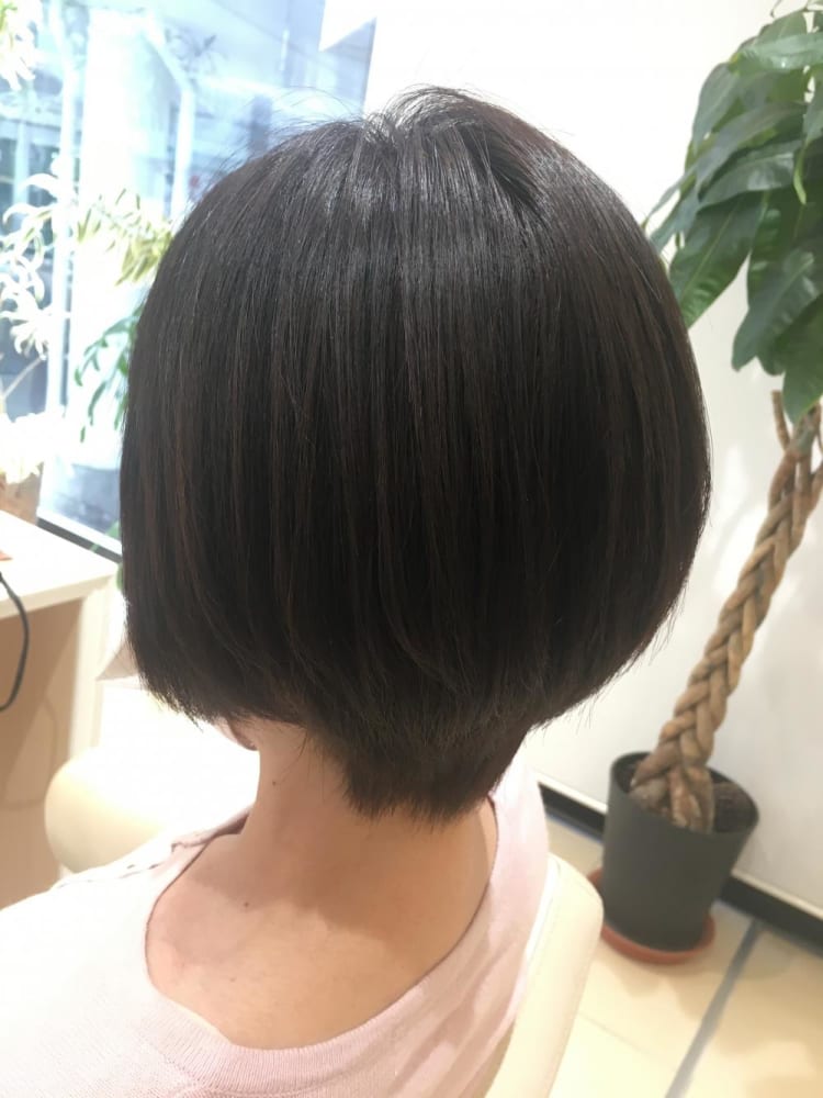 ショート ショートボブ 縮毛矯正でツヤっと ヘアカタログ Ash 町田駅前通り店 杉山 みよ ヘアサロン 美容院 Ash オフィシャルサイト