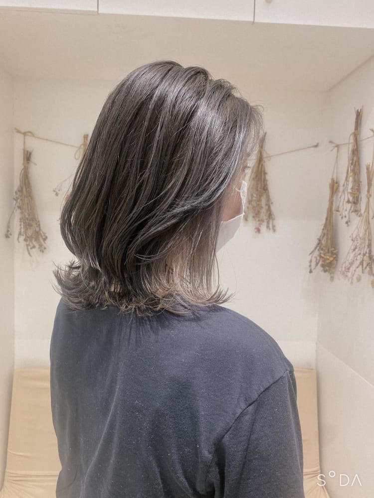 くびれレイヤーのコントラストカラー ヘアカタログ Ash 八幡山店 羽田 有希 ヘアサロン 美容院 Ash オフィシャルサイト