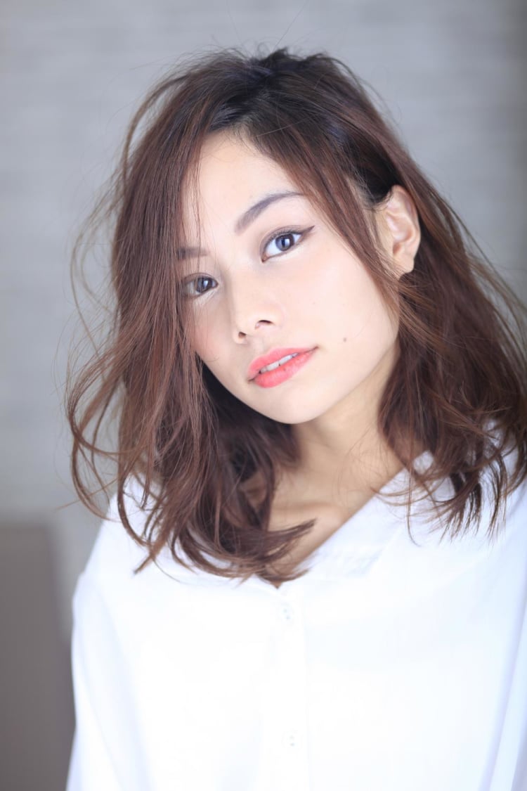 毛先にふんわりウェーブ 大人風ミディアムボブ ヘアカタログ Ash 中野店 関本 純一 ヘアサロン 美容院 Ash オフィシャルサイト