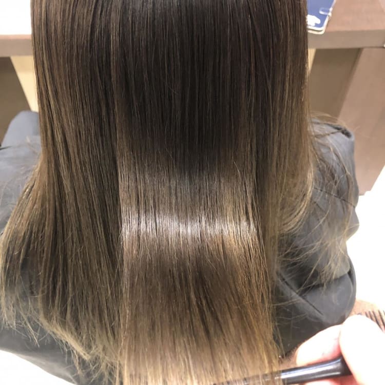 広がらない 縮毛矯正で自然な直毛に ヘアカタログ Ash 淵野辺店 大司 治樹 ヘアサロン 美容院 Ash オフィシャルサイト 広がらない 縮毛矯正で自然な直毛に ヘアカタログ Ash 淵野辺店 大司 治樹 ヘアサロン 美容院 Ash オフィシャルサイト