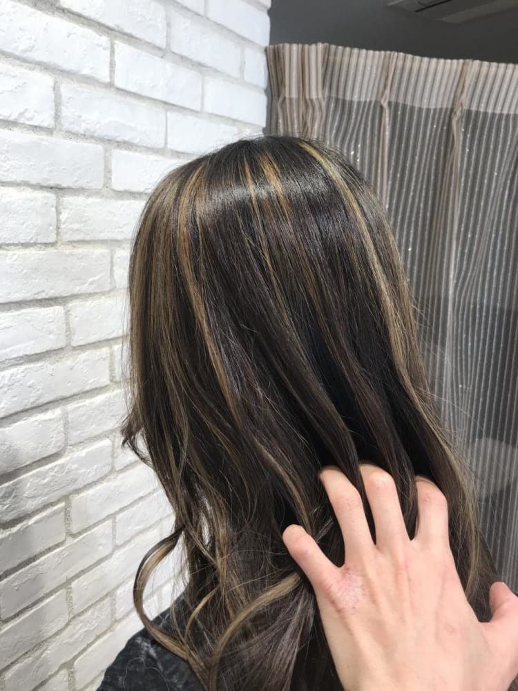 ハイライトカラー グレージュ グラデーションカラー ヘアカタログ Ash 戸田公園店 花木 洋斗 ヘアサロン 美容院 Ash オフィシャルサイト