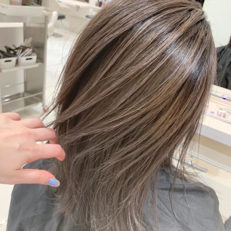 明るい白髪染め グレージュ ヘアカタログ Ash 武蔵小金井店 高橋 優子 ヘアサロン 美容院 Ash オフィシャルサイト 明るい白髪染め グレージュ ヘアカタログ Ash 武蔵小金井店 高橋 優子 ヘアサロン 美容院 Ash オフィシャルサイト