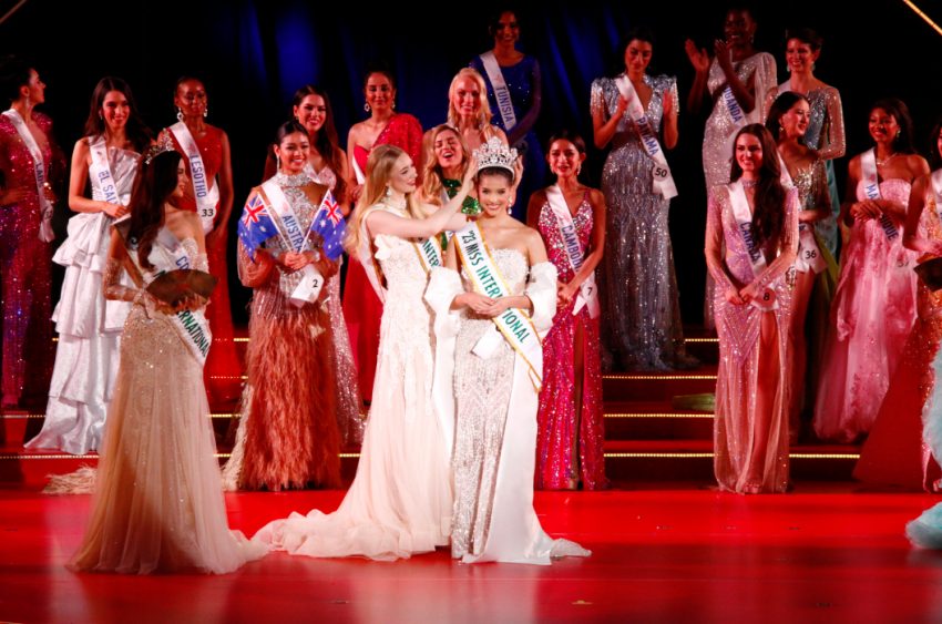 ミス・インターナショナル2022ジャスミン・セルバーグさんがAsh 池袋店