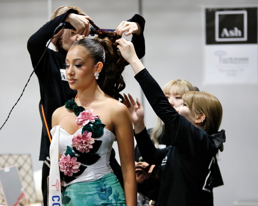 backstage27