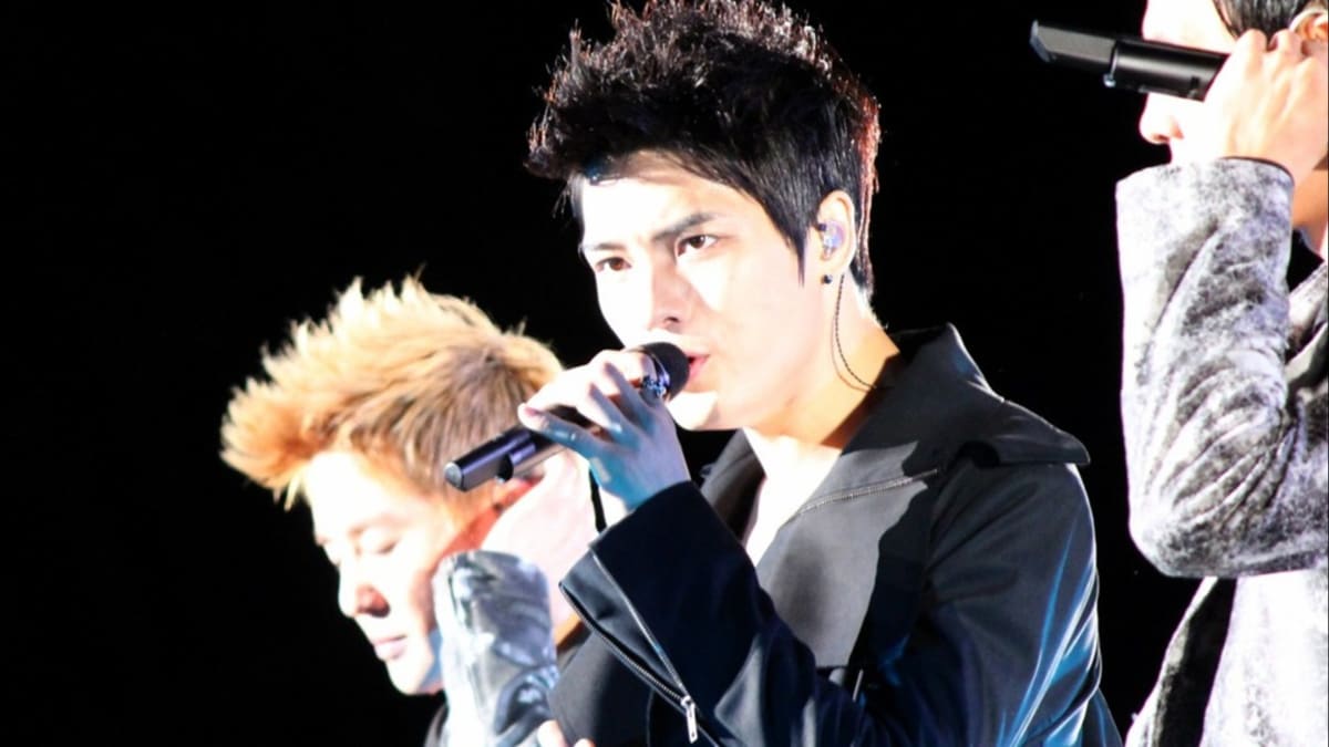 2011 JYJ UNFORGETTABLE LIVE CONCERT IN JAPAN backdrop