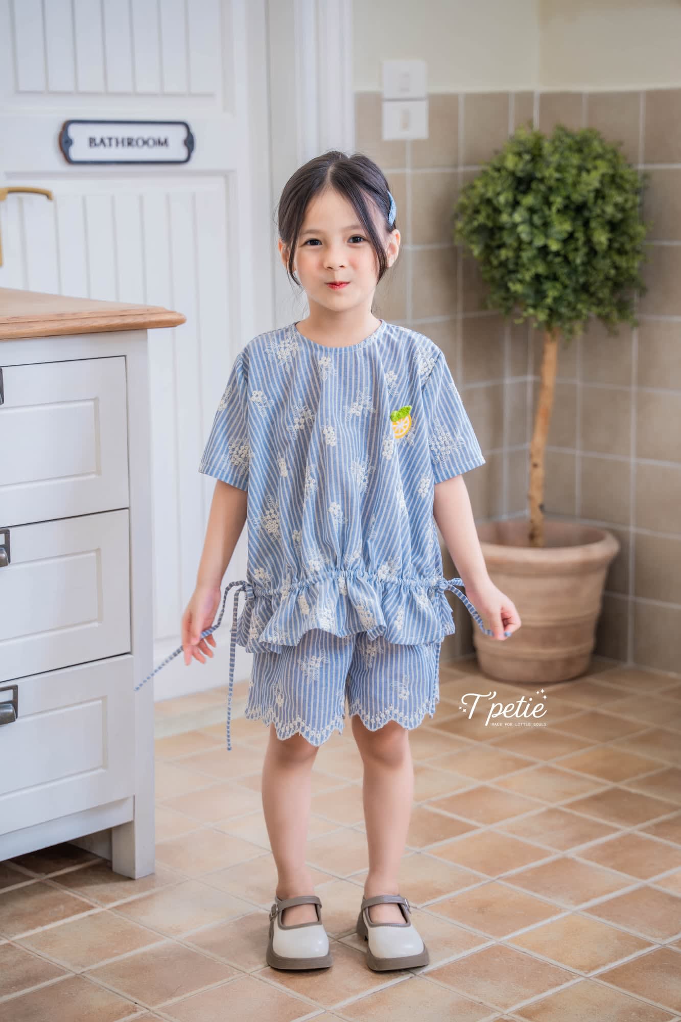 Set Biển Xanh Kèm Ghim Cam