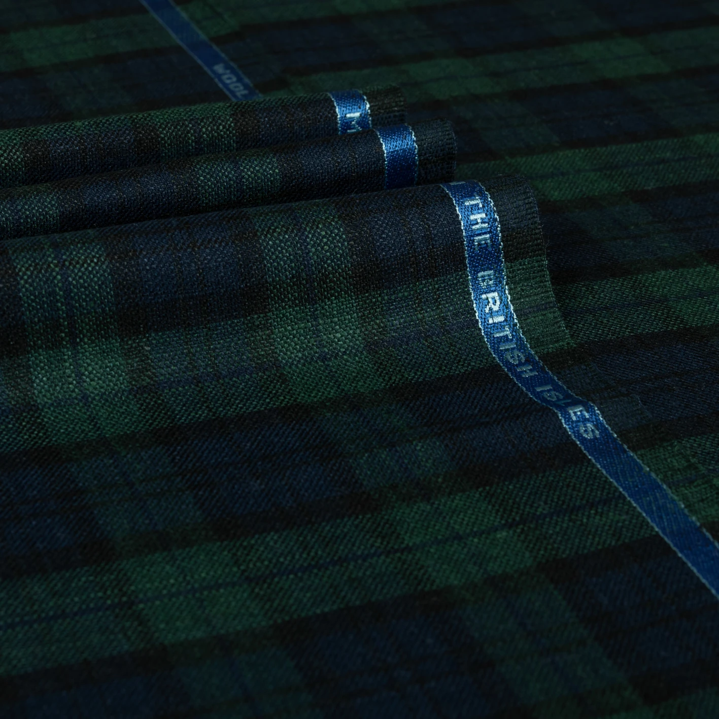 Blackwatch Summer Tartan - 36% Wool, 32% Silk, 32% Linen - 260g
