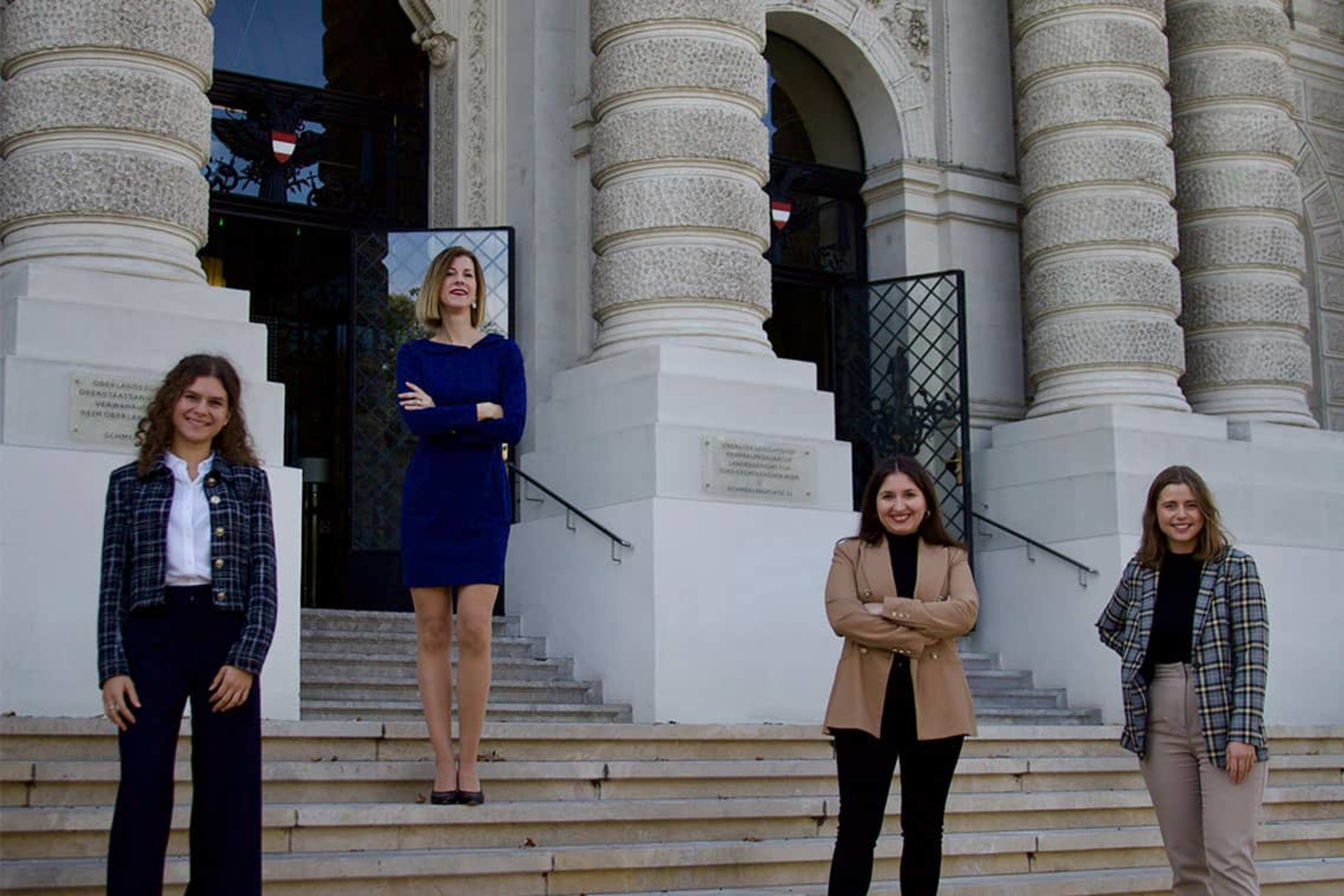 Interview mit Therese Frank (Rechtsanwältin, Mag.iur., LLM) | LawFinder