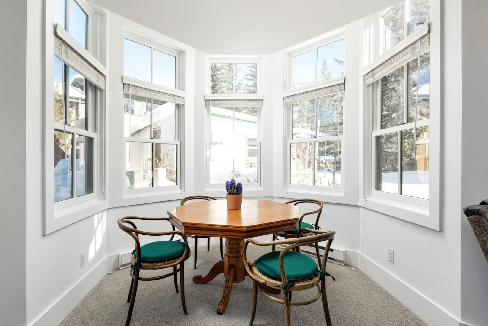 Aspen Core Condo Dining Area