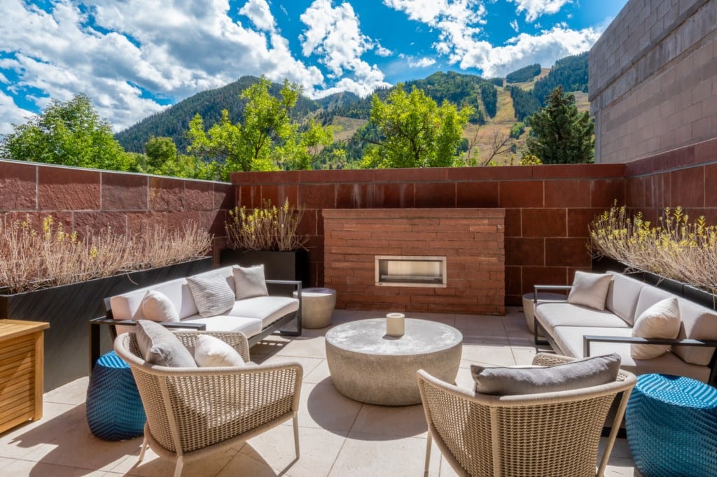 The Motherlode Penthouse Patio: Summer
