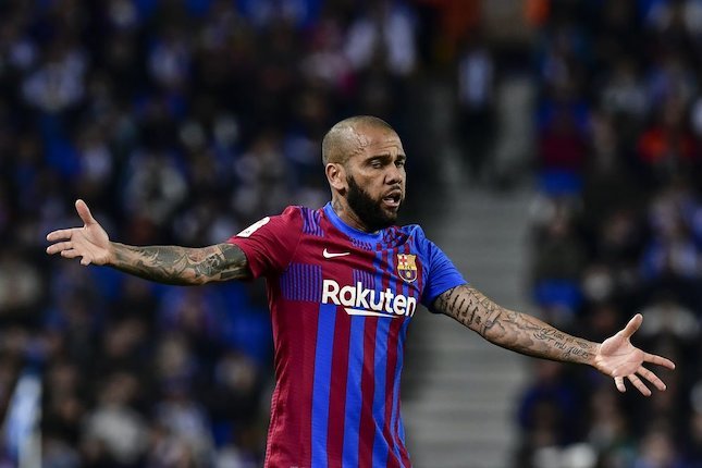 Infomainbola Dani Alves Kecam Barcelona: Mereka Tak Pedulikan Legenda Sendiri!