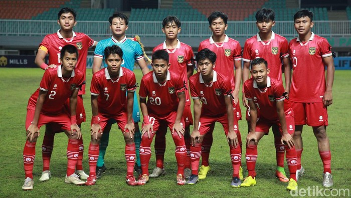 Info Main Bola Begini Cara Fakhri Husaini Semangati Timnas Indonesia U-17