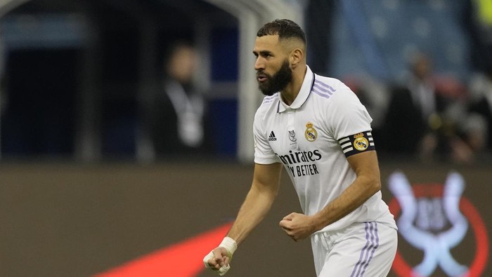 Info Main Bola Karim Benzema tetap tokcer meski usianya tak lagi muda. Menu latihan pribadi yang amat intens menjaga kondisinya tetap prima. Info Main Bola Karim Benzema tetap tokcer meski usianya tak lagi muda. Menu latihan pribadi yang amat intens menjaga kondisinya tetap prima.