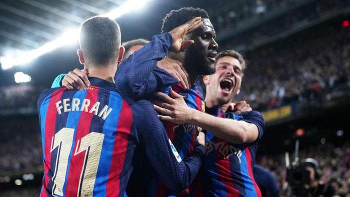 Info Main Bola Barcelona Vs Madrid: Gol Kessie Bawa El Barca Menangi El Clasico