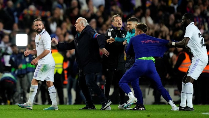 Info Main Bola Drama El Clasico: Kiper Barca Nyaris Baku Hantam dengan Carvajal Info Main Bola Drama El Clasico: Kiper Barca Nyaris Baku Hantam dengan Carvajal