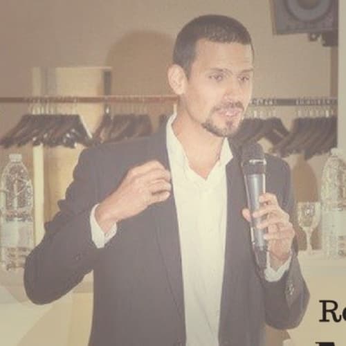 Farzad Felezzi