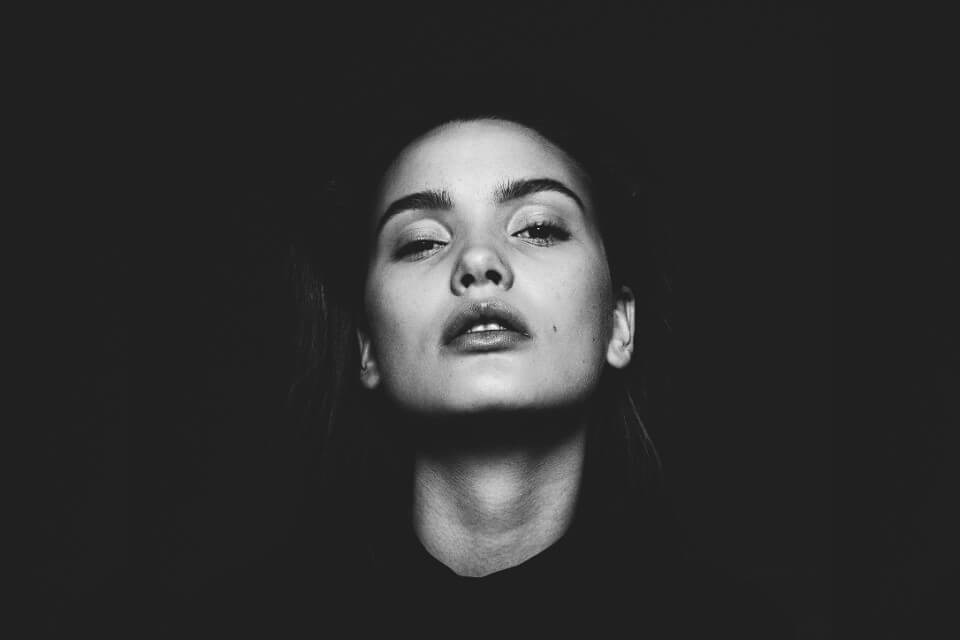 10 Negative Personality Traits of Capricorn (Man & Woman)