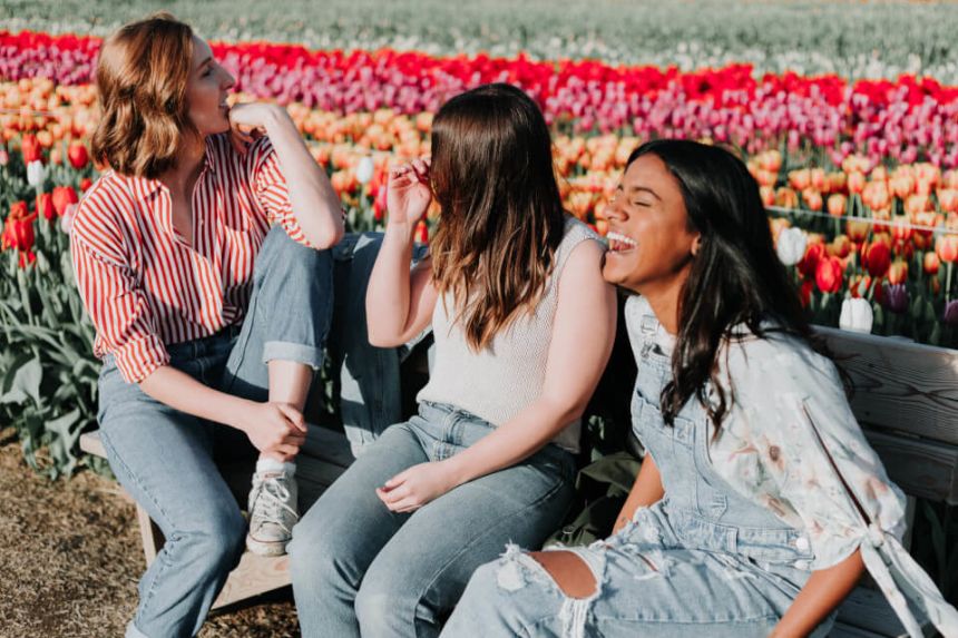 Aquarius and Pisces Friendship: Do They Get Along Well?