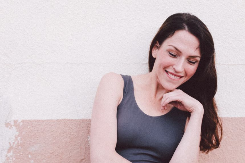How to Know if an Aries Woman is Playing You? 10 Signs!
