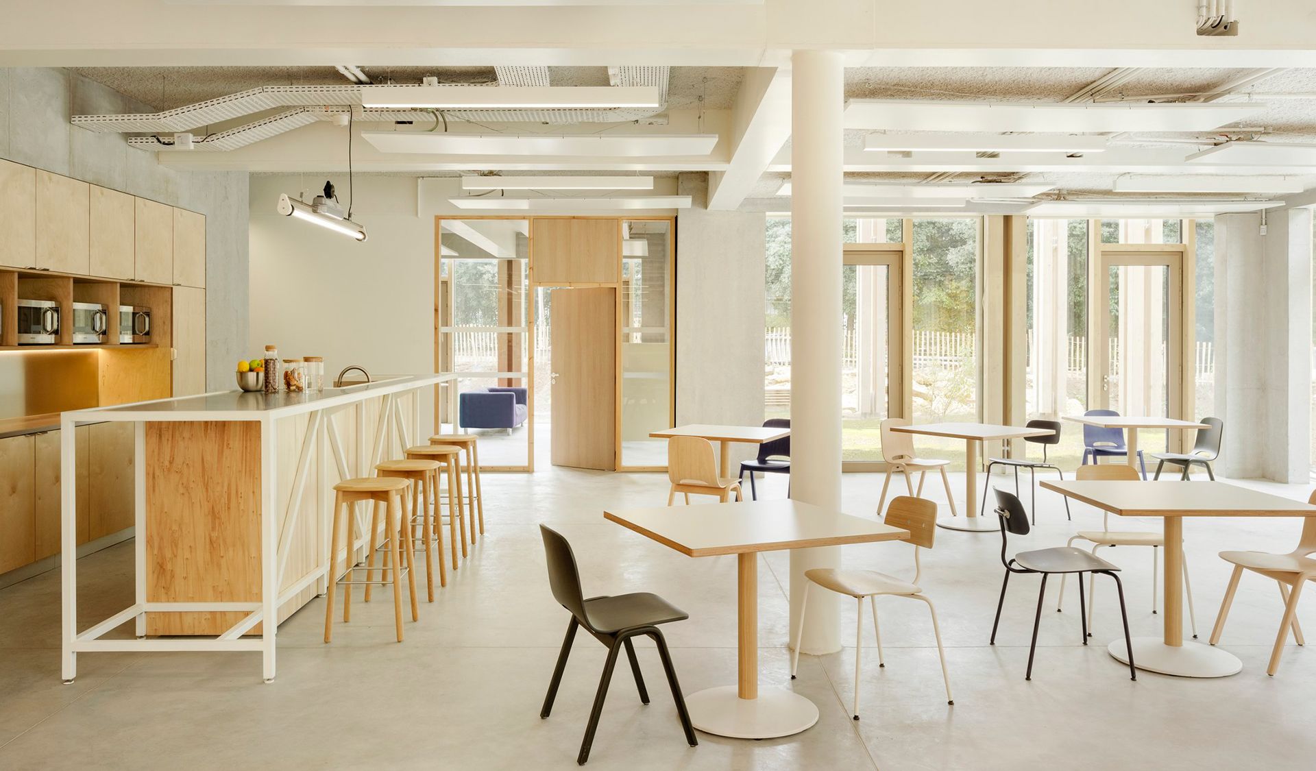 Architecture - Bâtiment d'exploitation dans le Parc de la Villette à Paris - 10