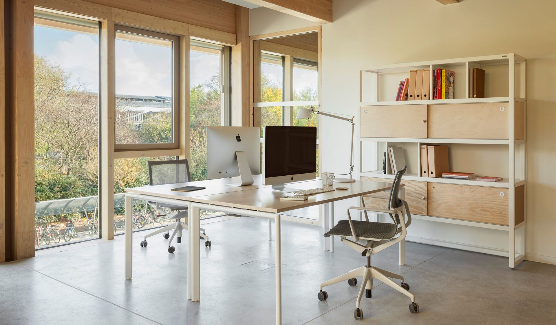 Architecture - Bâtiment d'exploitation dans le Parc de la Villette à Paris - 18 - bis