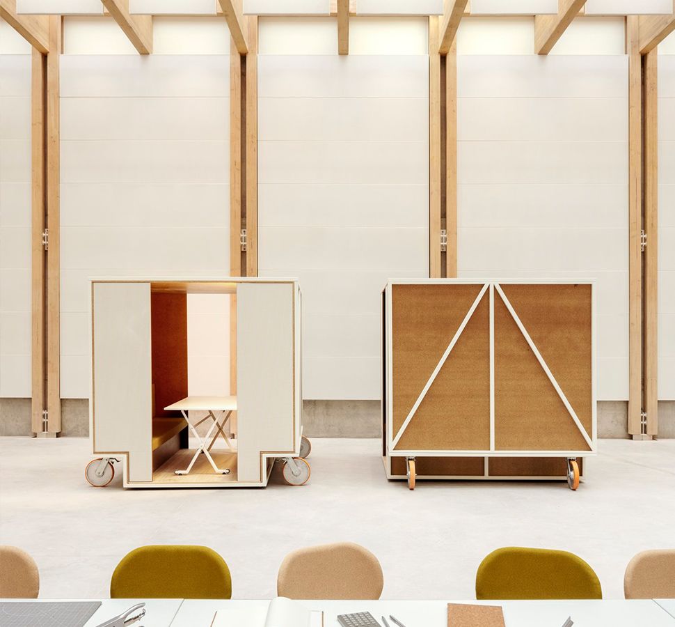 Architecture - Bâtiment d'exploitation dans le Parc de la Villette à Paris - 01