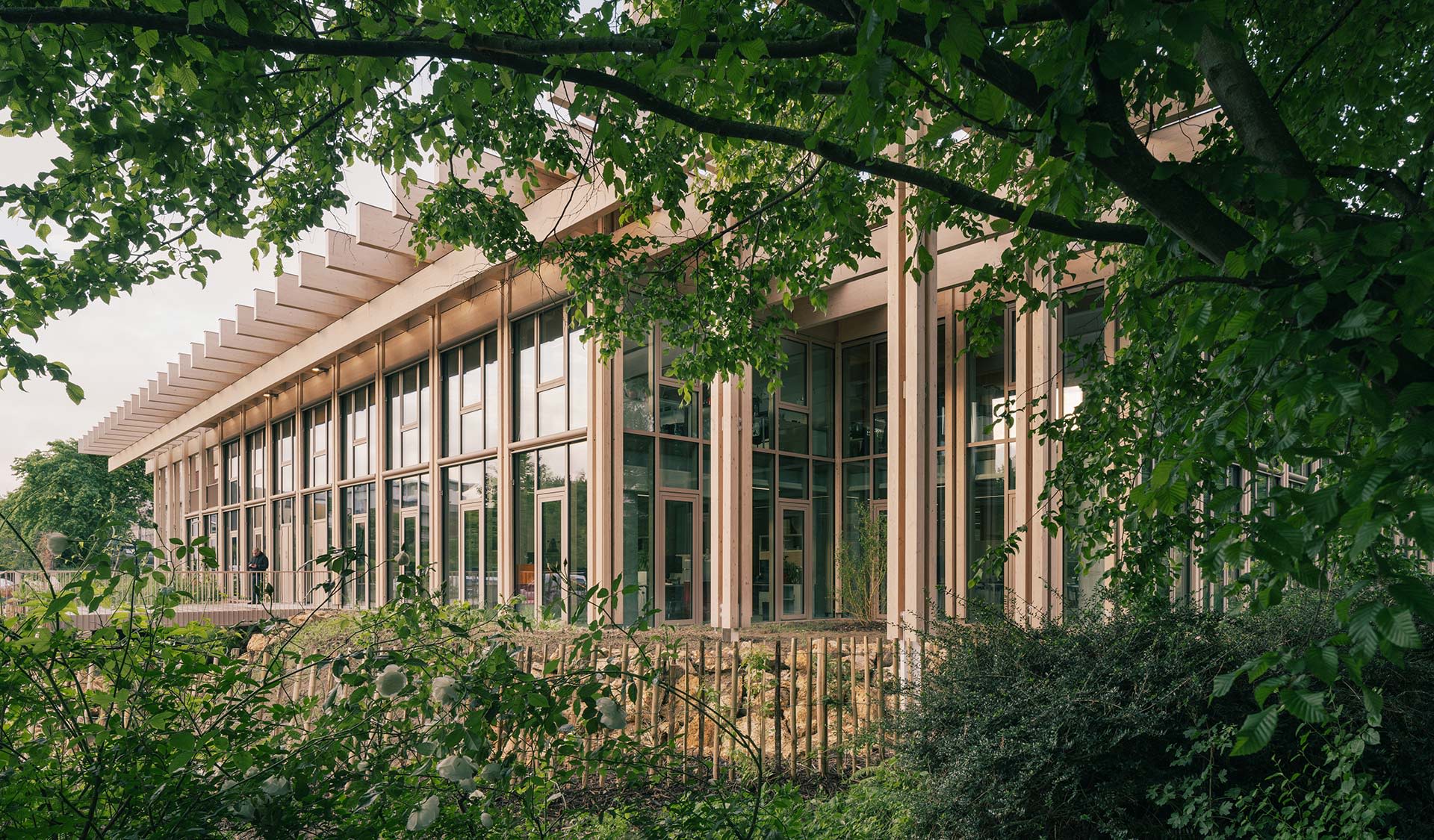 Architecture - Bâtiment d'exploitation dans le Parc de la Villette à Paris - 29