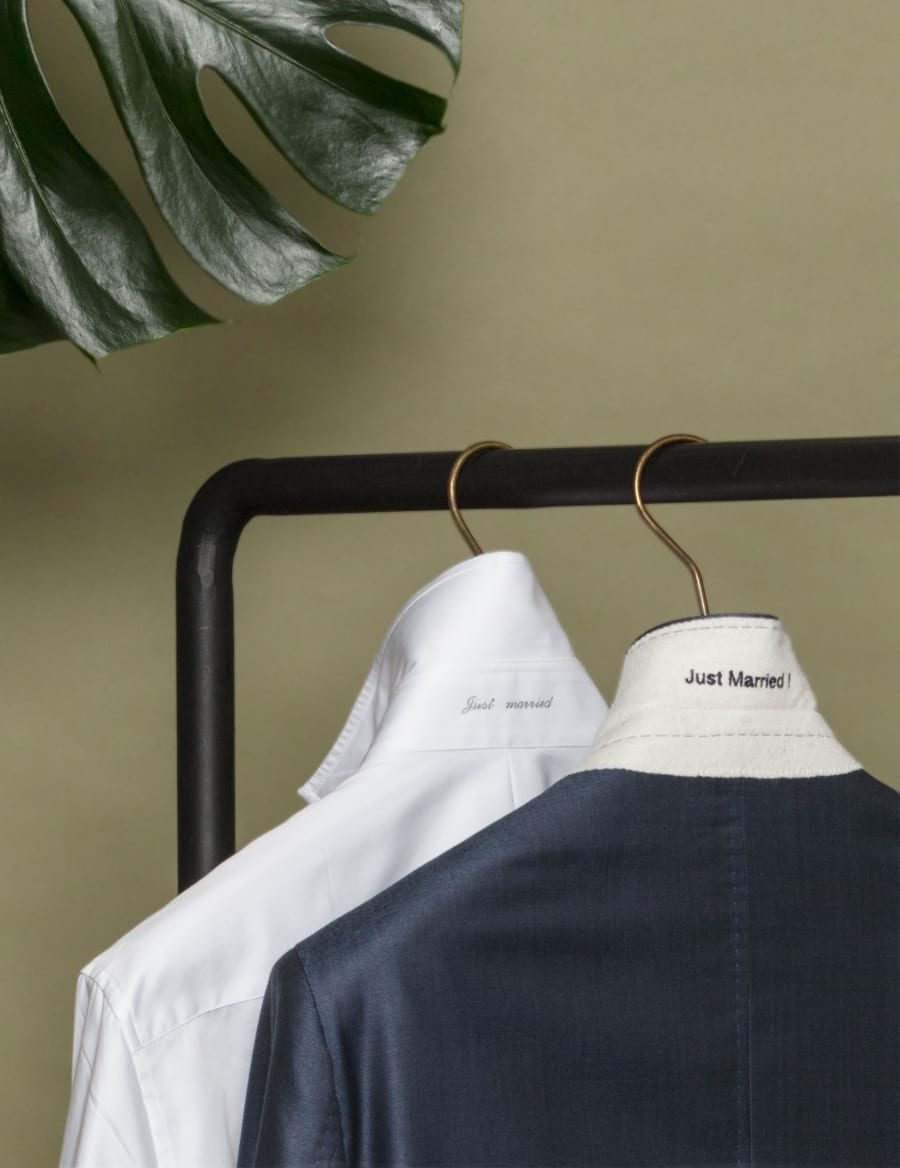 Entretien costume bleu marine