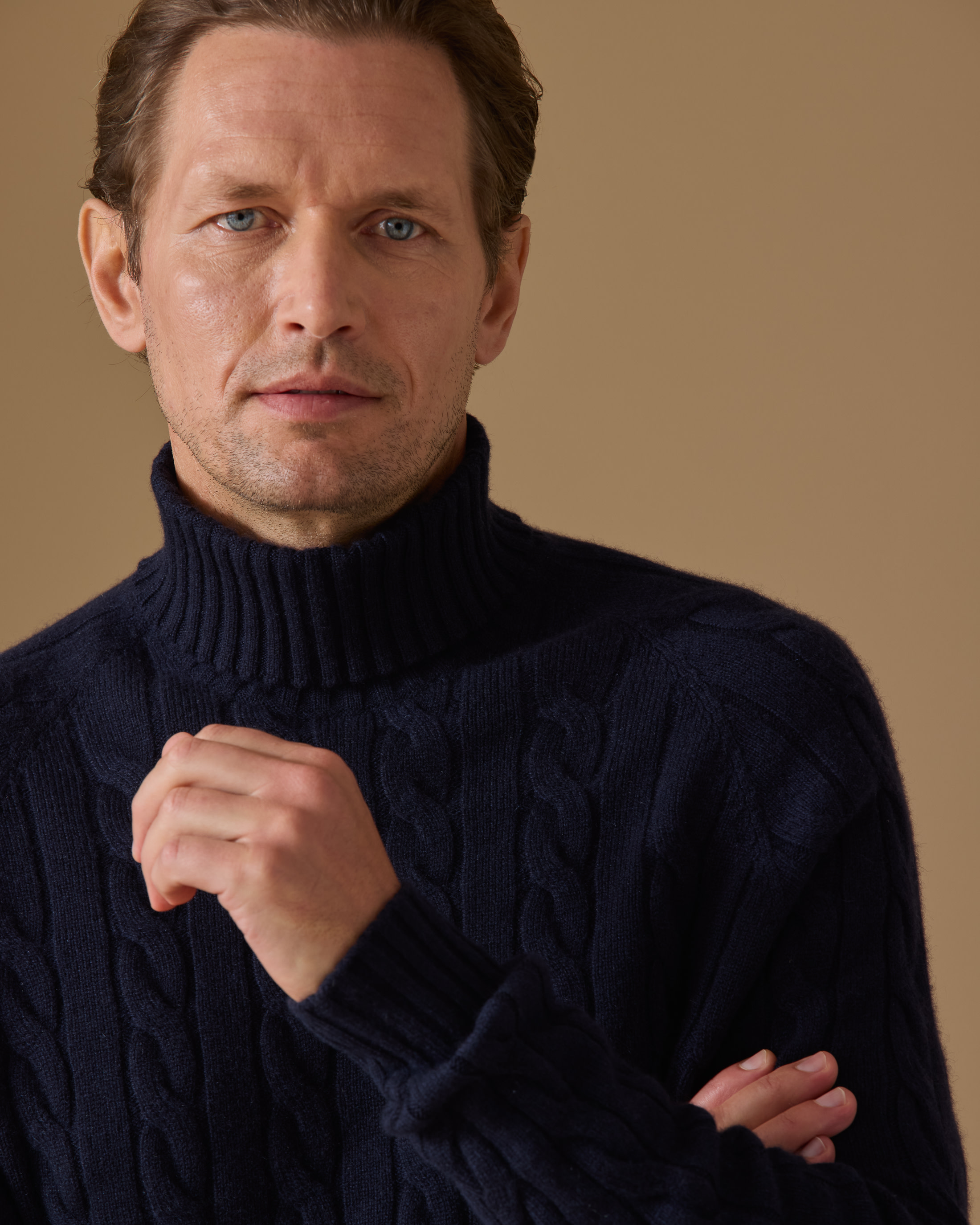 Midnight-Blue-Wool-Cashmere-Turtle-Neck-Knit-MKC1096-custom-knitwear, view 5 - Atelier Munro