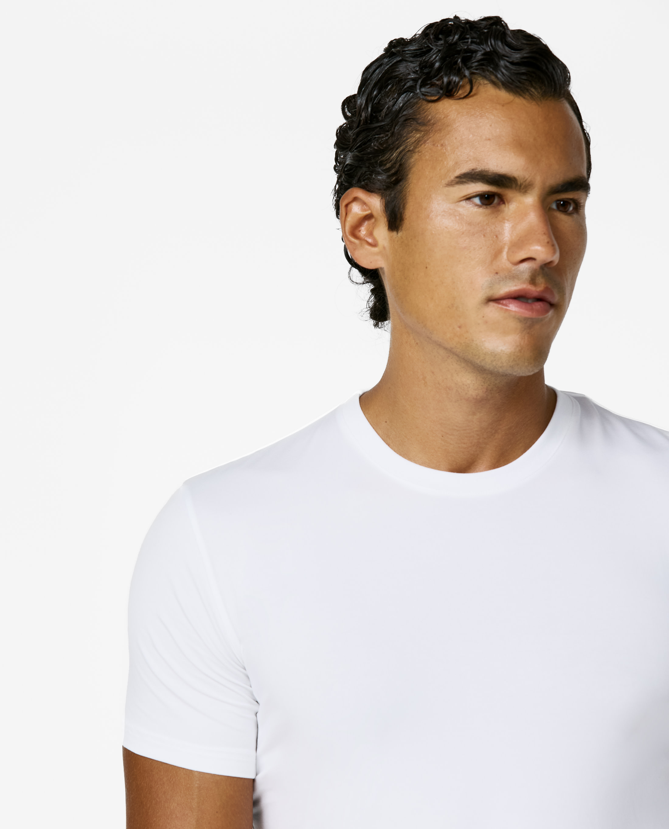 Hybrid Crew Neck T-Shirt, view 3 - Atelier Munro