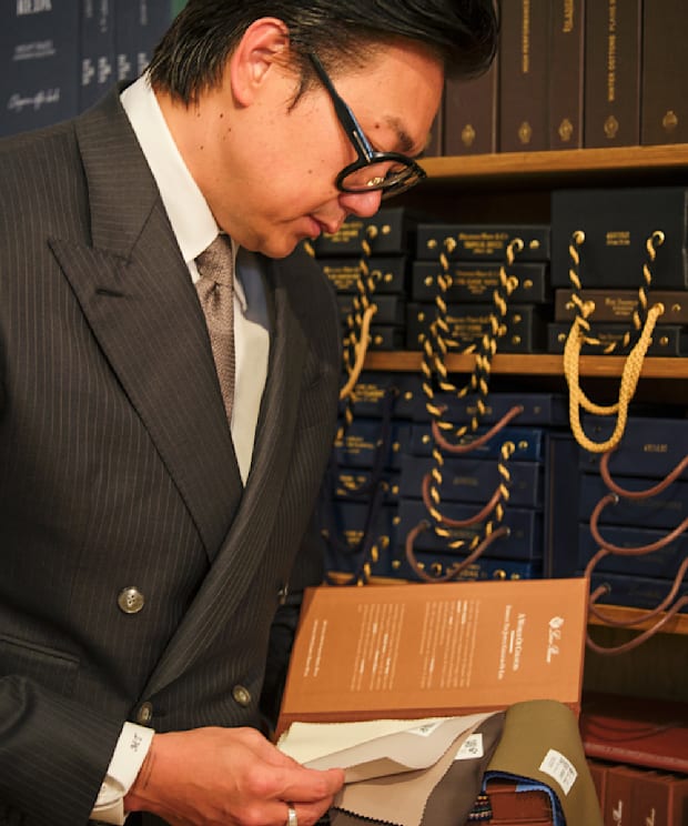 Create your Made-to-Measure Suit at the Atelier Munro House Toronto