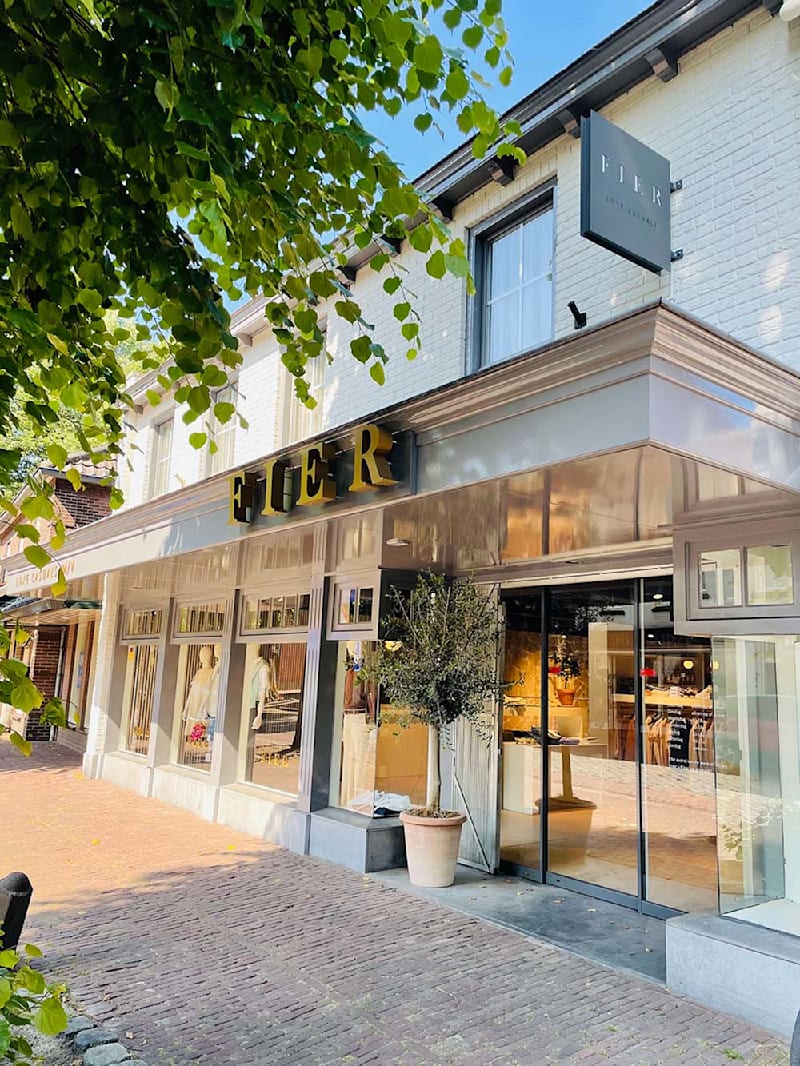 Meet our new made-to-measure lounge