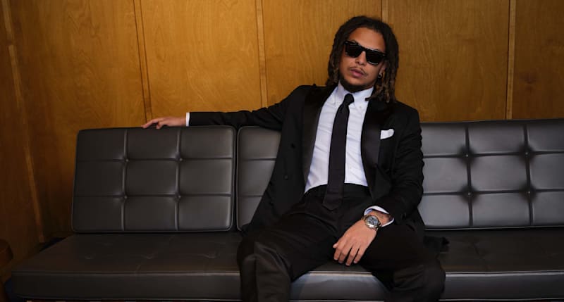 An Elegant Collaboration: Ronnie Flex at Carré