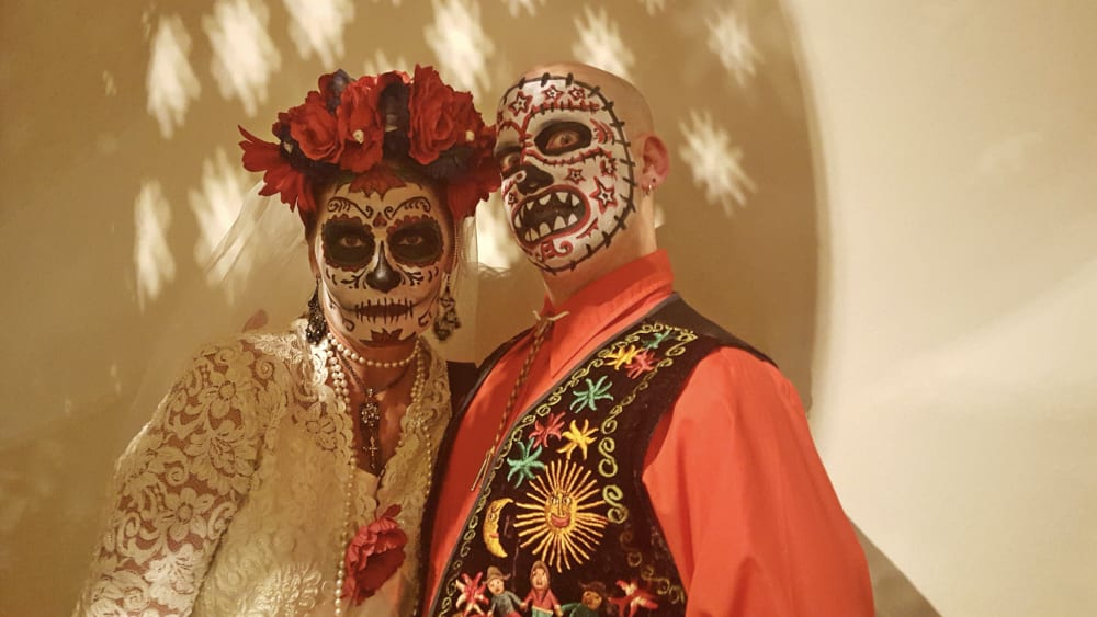 Do an old custume contest!