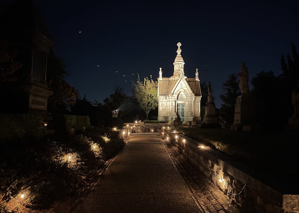 Find out who haunts at Oakland Cemetery