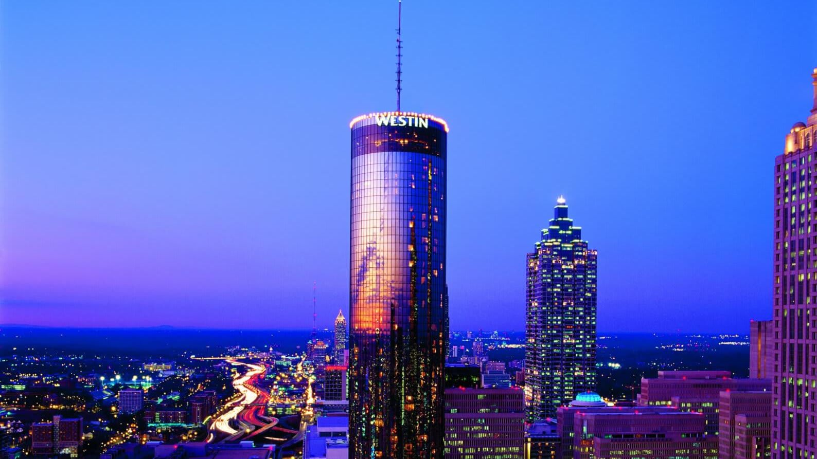 image of Westin Peachtree Plaza Hotel in atlanta ga