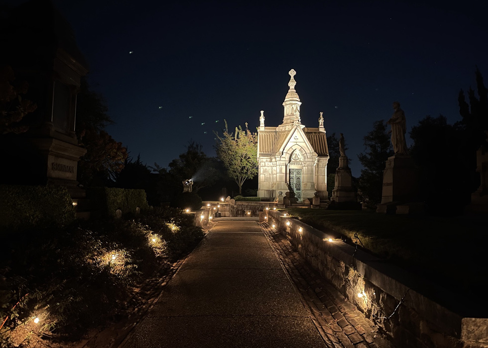 Find out who haunts at Oakland Cemetery