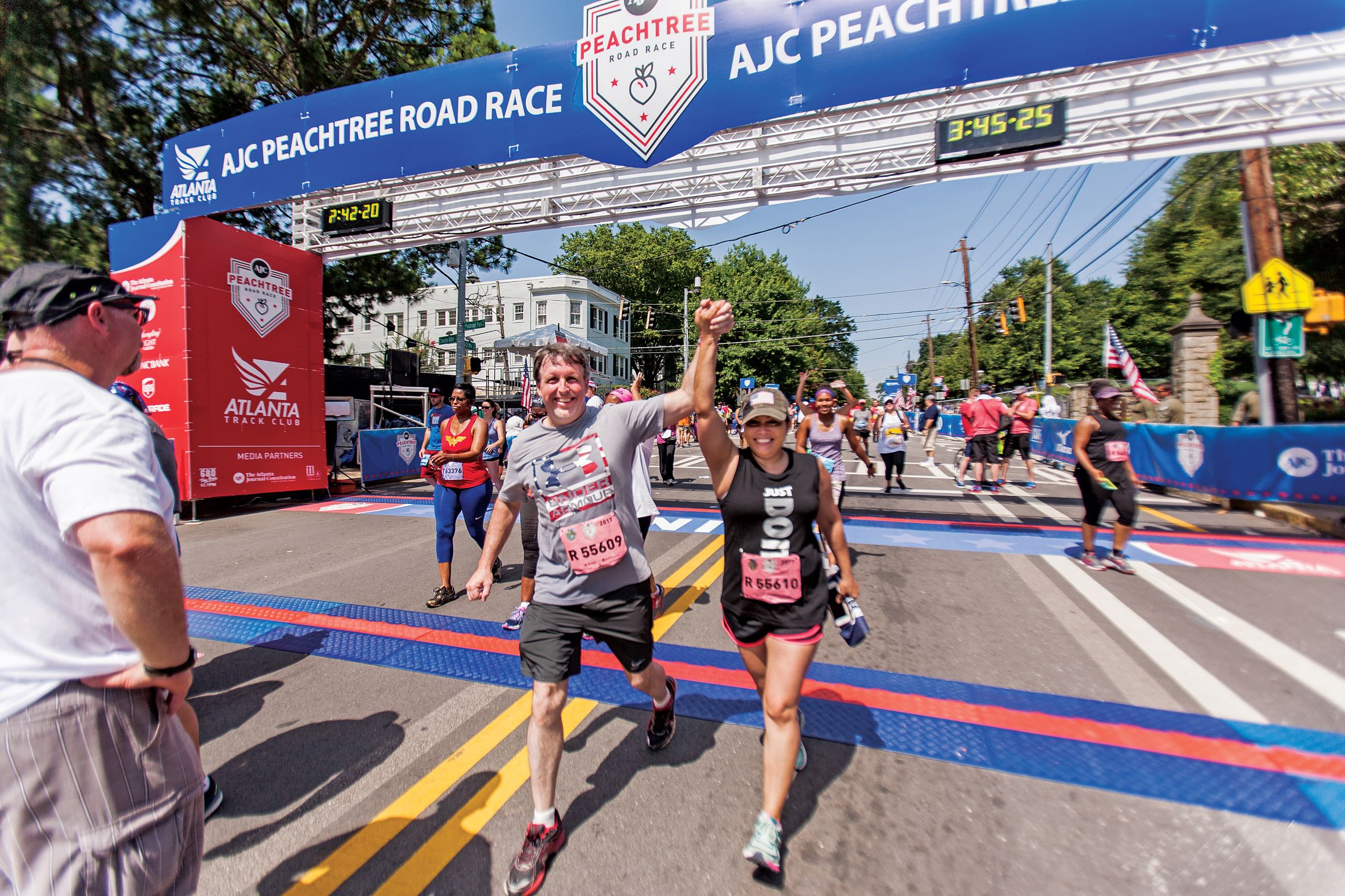 image of racers at the AJC Peachtree Road Race in atlanta ga